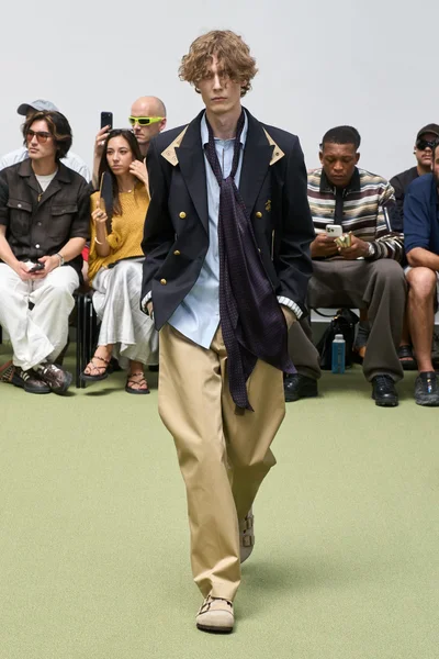 Look 6